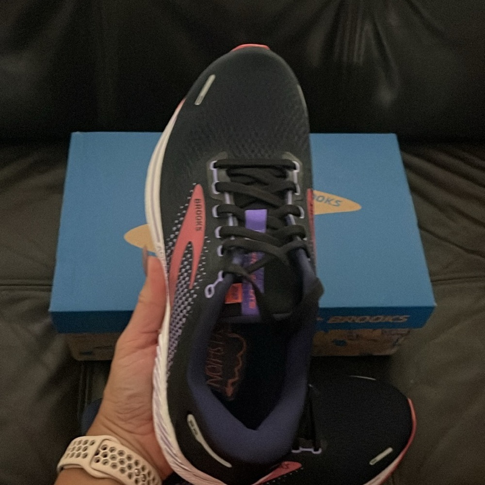 (NEW) Brooks Adrenaline GTS 22 Women’s Sneaker, Size: 10 - Picture 8 of 16